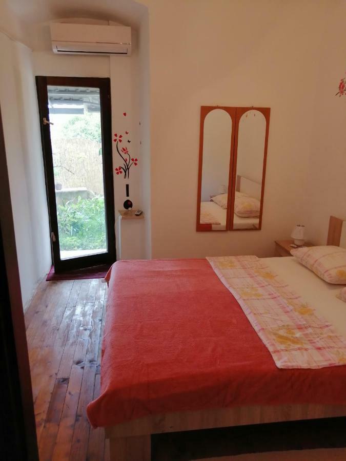 Apartman Tea Apartment Pula Exterior photo